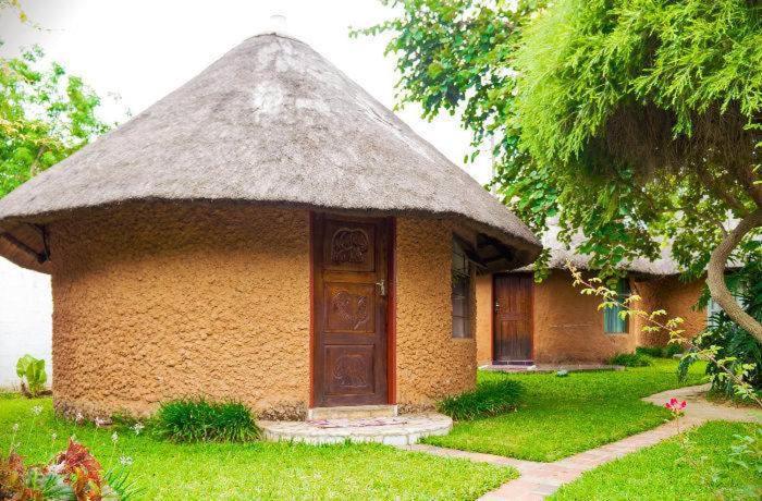 לוסקה Reed Mat Lodge מראה חיצוני תמונה