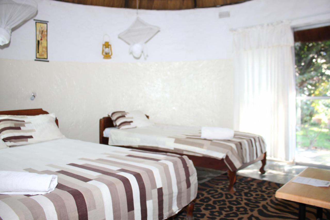 לוסקה Reed Mat Lodge מראה חיצוני תמונה
